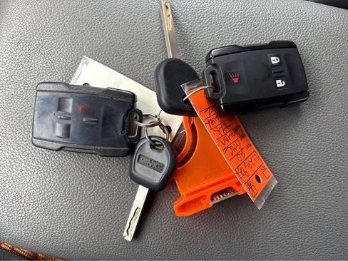 Used 2020 GMC Canyon 2WD Crew Cab w/ Convenience Package image 29