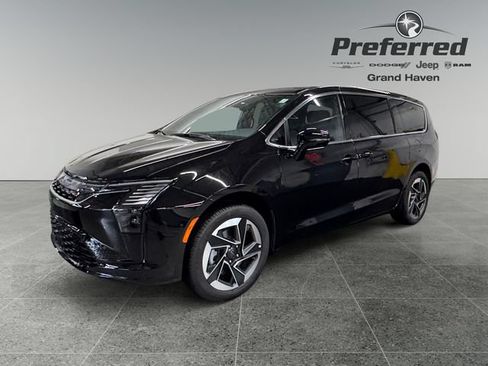 New 2027 Chrysler Pacifica Limited AWD/4WD image 12
