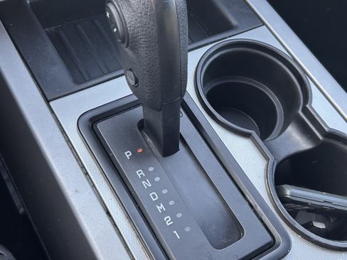 Used 2017 Ford Expedition EL XLT image 15