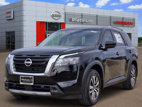 New 2025 Nissan Pathfinder SL image 2