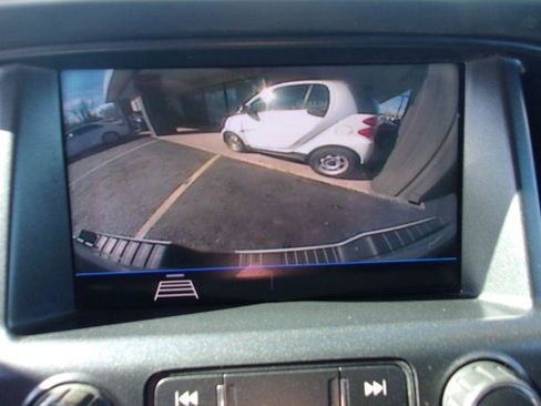 Used 2021 Chevrolet Colorado LT w/ Fleet Safety Package RWD image 9