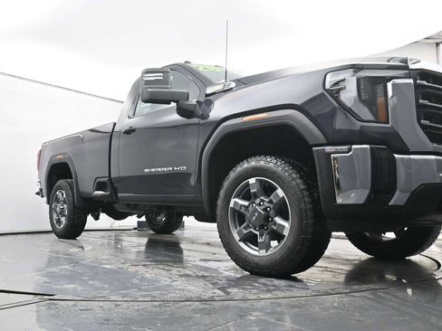 New 2026 GMC Sierra 2500 SLE image 15
