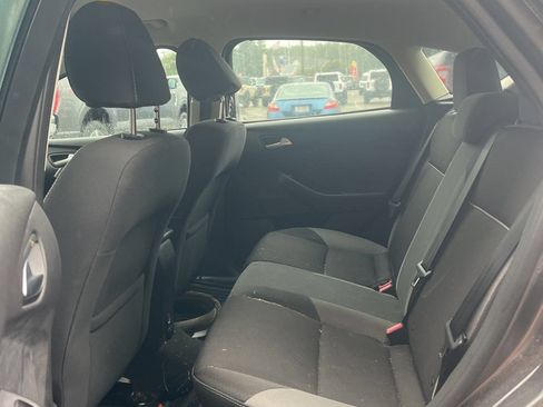 Used 2014 Ford Focus SE FWD image 7