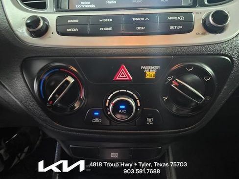 Used 2021 Hyundai Accent SEL FWD image 14