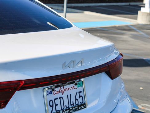 Used 2023 Kia Forte LXS FWD image 11