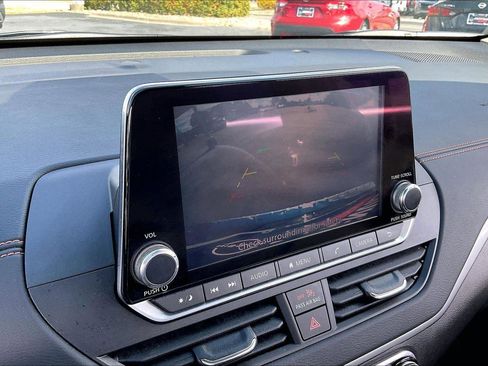 Certified 2022 Nissan Altima 2.5 SR w/ Midnight Edition Package image 22