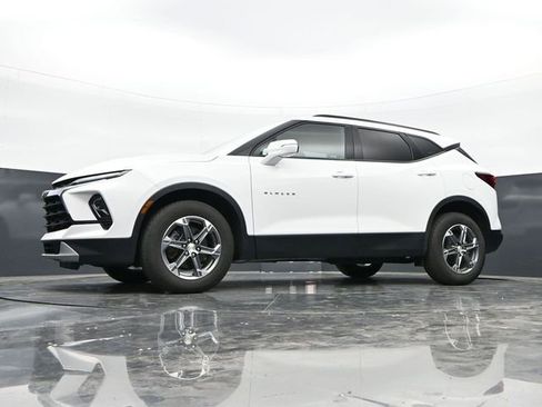 Used 2024 Chevrolet Blazer LT w/ LPO, Floor Liner Package FWD image 39