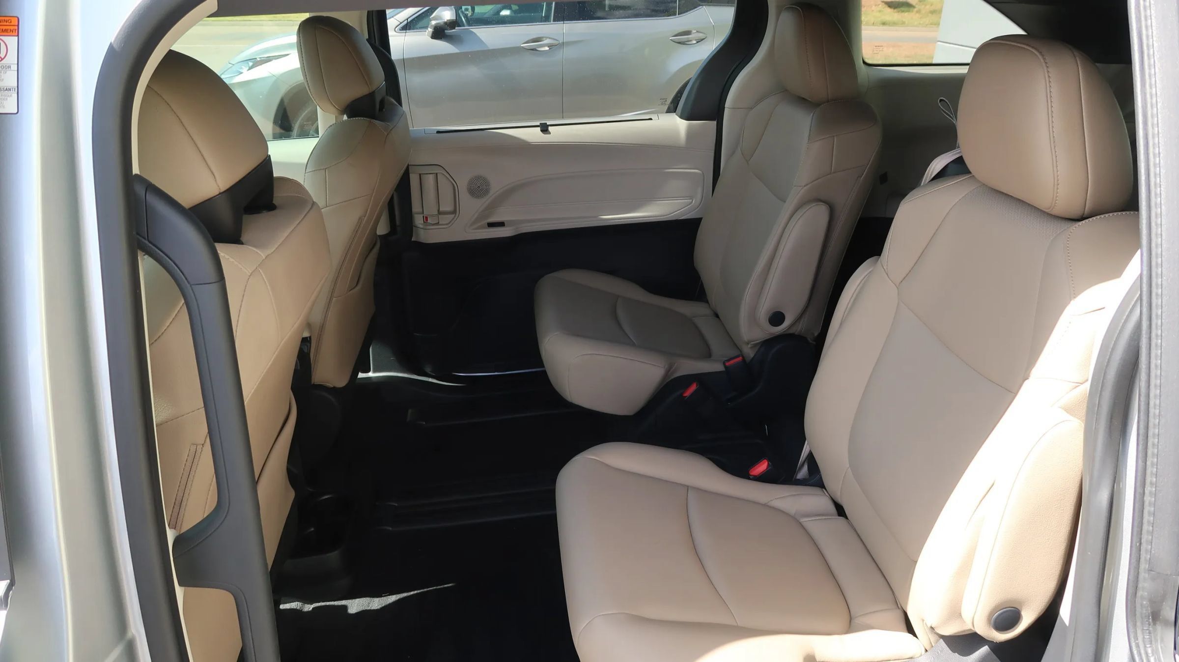 Used 2021 Toyota Sienna XLE FWD image 20
