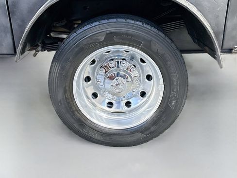 Used 2023 RAM 5500 Laramie AWD/4WD image 33