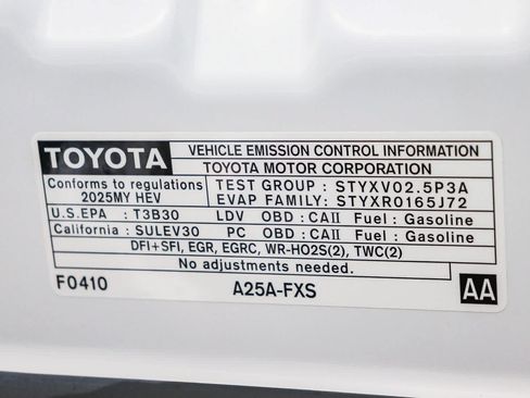 Used 2025 Toyota Camry SE w/ Convenience Package FWD image 27