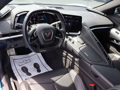 Used 2025 Chevrolet Corvette Stingray Convertible w/ 1LT RWD image 5