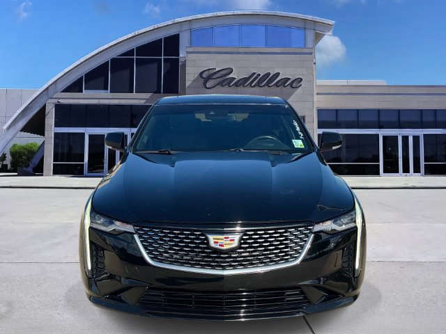 Used 2023 Cadillac CT4 Luxury w/ Sun And Sound Package RWD image 2