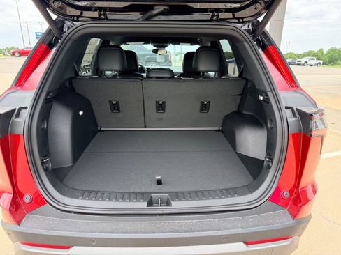 New 2026 Chevrolet Equinox LT w/ Convenience Package II FWD image 9