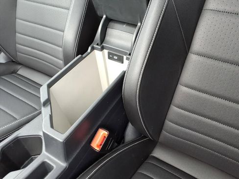 Used 2023 Volkswagen Jetta SE w/ Panoramic Sunroof Package image 26