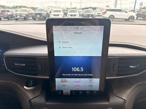 Used 2020 Ford Explorer Platinum w/ Premium Technology Package AWD/4WD image 36