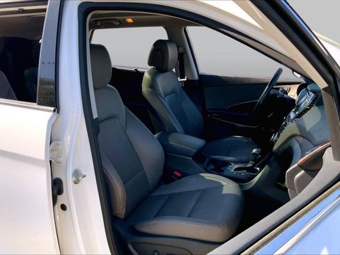 Used 2018 Hyundai Santa Fe Limited AWD/4WD image 9