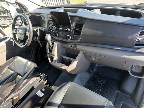 Used 2020 Ford Transit 250 Medium Roof AWD image 18
