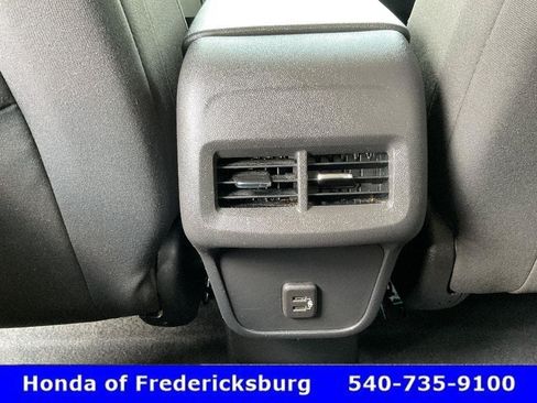 Used 2021 Chevrolet Equinox LS w/ LS Convenience Package FWD image 43