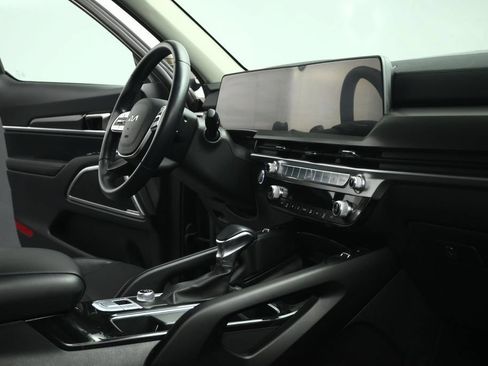 Certified 2025 Kia Telluride S FWD image 61