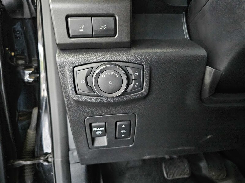 Used 2018 Ford Expedition Max Limited AWD/4WD image 16