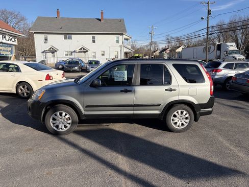 Used 2005 Honda CR-V EX image 2