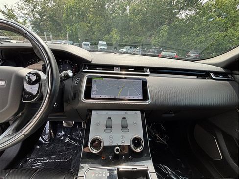 Used 2019 Land Rover Range Rover Velar R-Dynamic SE AWD/4WD image 11