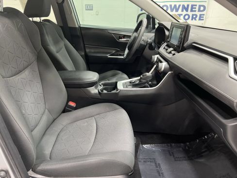 Used 2020 Toyota RAV4 XLE w/ Convenience Package AWD/4WD image 24