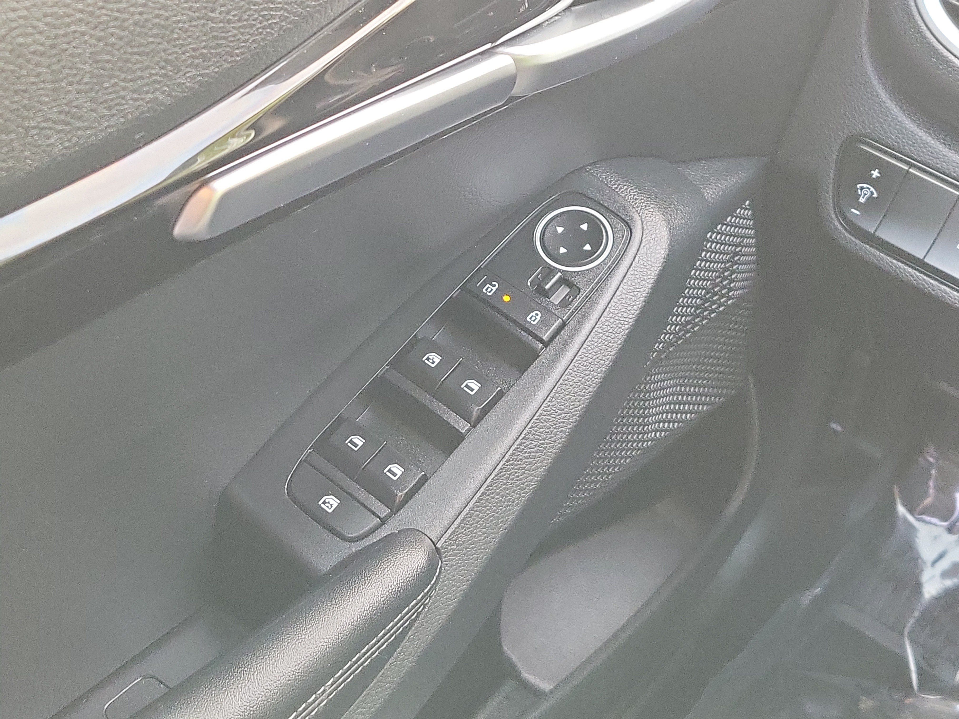 Used 2025 Kia Seltos EX AWD/4WD image 20