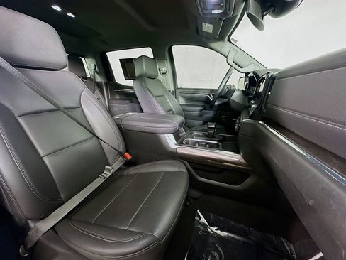 Used 2023 Chevrolet Silverado 1500 LTZ image 12