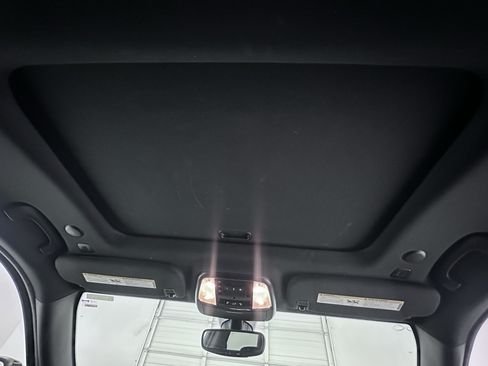 Used 2020 Jeep Grand Cherokee Altitude AWD/4WD image 42