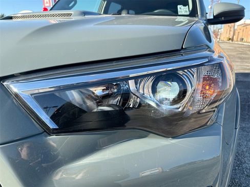 Used 2022 Toyota 4Runner TRD Sport image 10