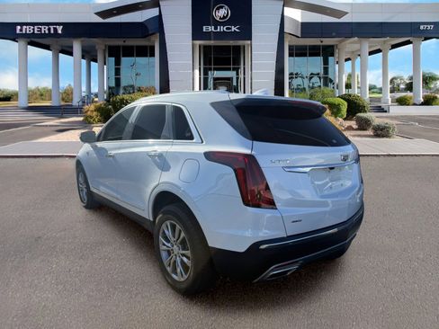 Used 2021 Cadillac XT5 Premium Luxury AWD/4WD image 3