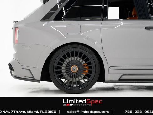 Used 2023 Rolls-Royce Cullinan Black Badge w/ Driver's Package image 25