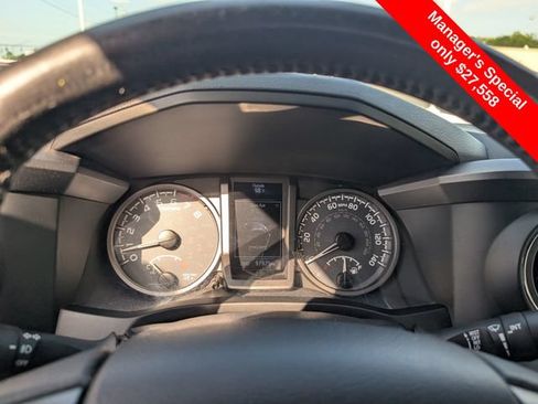 Used 2016 Toyota Tacoma TRD Sport w/ Towing Package AWD/4WD image 19