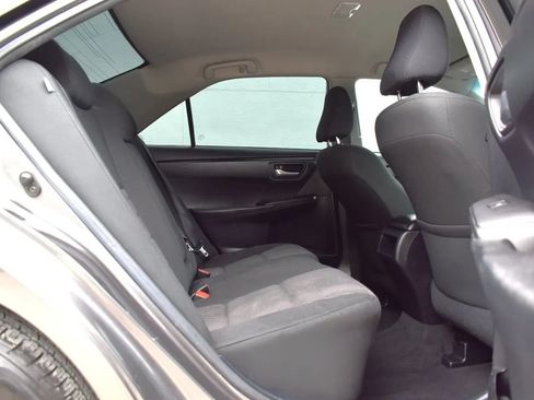 Used 2016 Toyota Camry LE FWD image 27