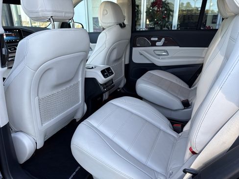 Certified 2023 Mercedes-Benz GLS 450 4MATIC image 12