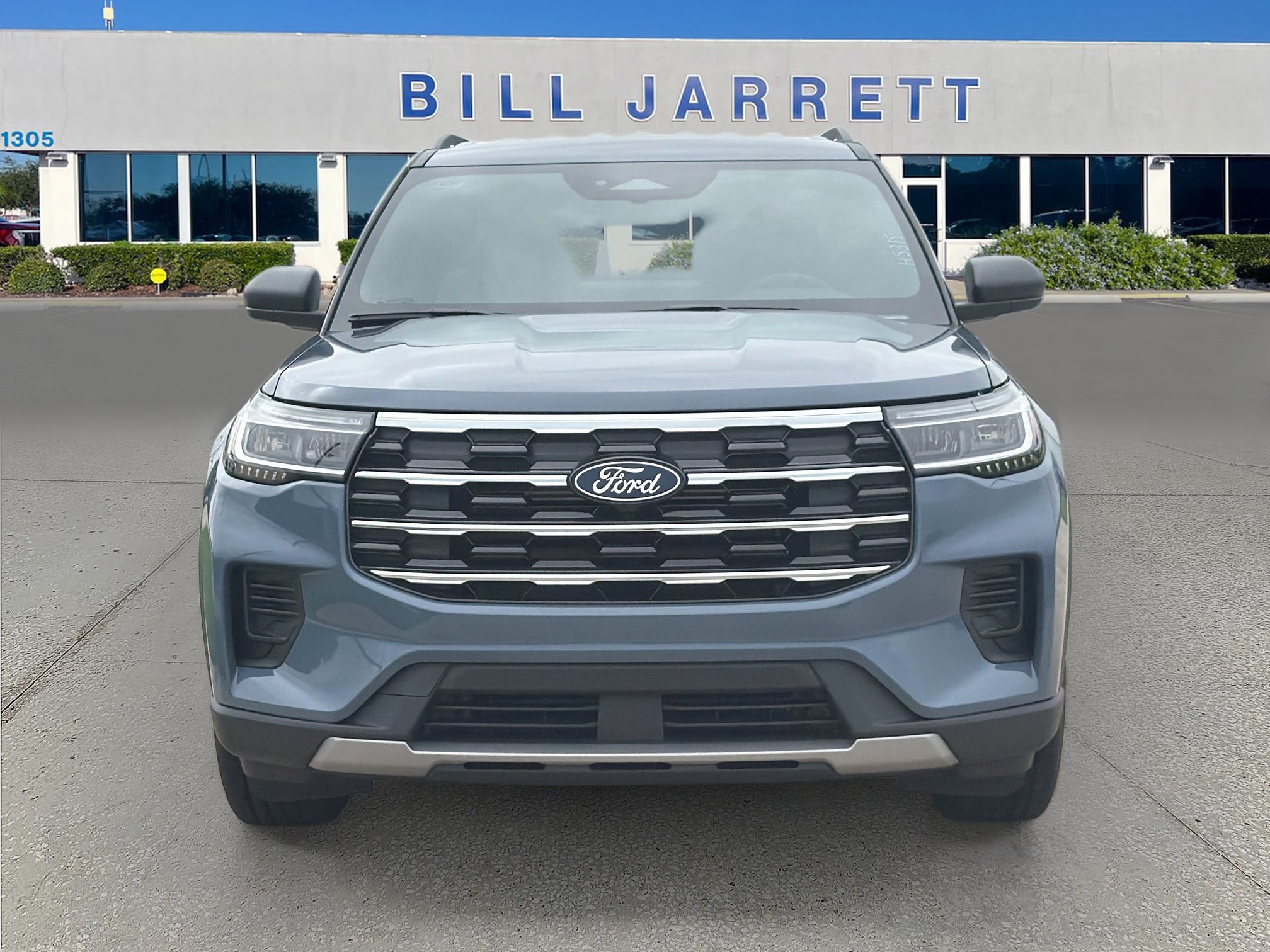 New 2027 Ford Explorer Active RWD image 2