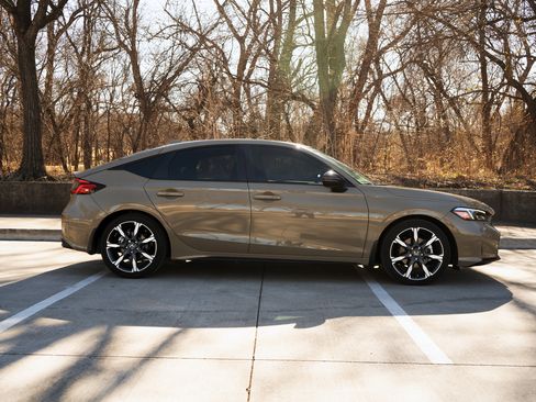 Used 2025 Honda Civic Sport Touring image 13