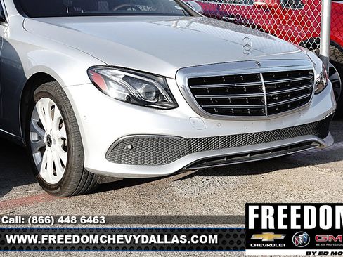Used 2017 Mercedes-Benz E 300 image 2