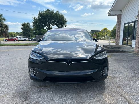 Used 2017 Tesla Model X 100D image 2
