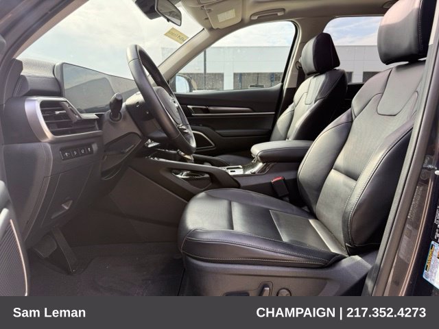 Used 2025 Kia Telluride S FWD image 9