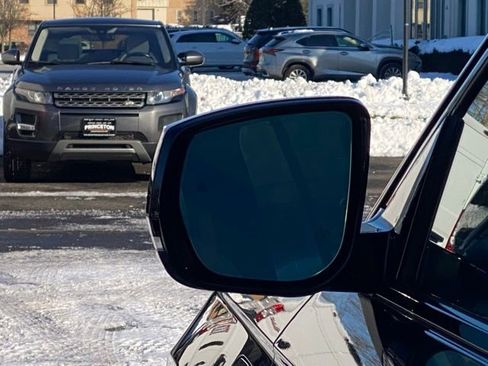 Used 2023 Jeep Grand Cherokee Summit image 13