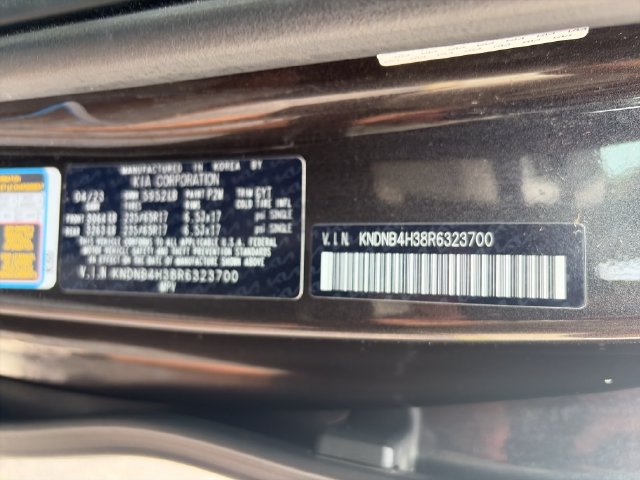 Used 2024 Kia Carnival LX FWD image 27