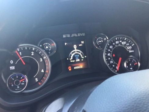 Used 2024 RAM 2500 Big Horn image 10