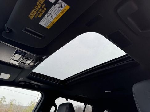 Used 2024 Lexus LX 600 F Sport image 16