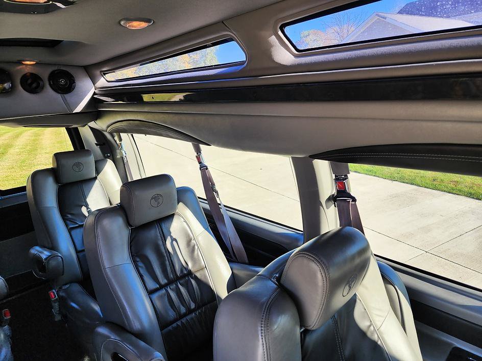Used 2017 GMC Savana 2500 Extended RWD image 16