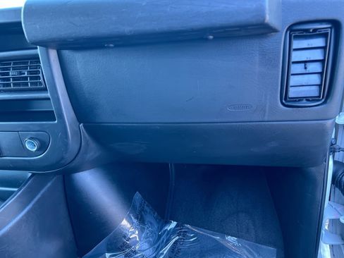 Used 2018 Chevrolet Express 3500 LT w/ LT Preferred Equipment Group image 34