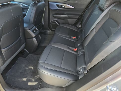 New 2025 Chevrolet Equinox EV LT image 14