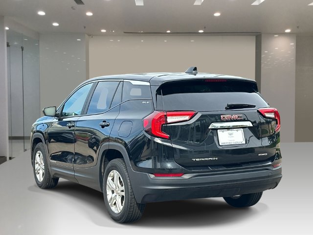 Used 2024 GMC Terrain SLE AWD/4WD image 4