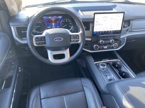 Certified 2024 Ford Expedition Max XLT image 17